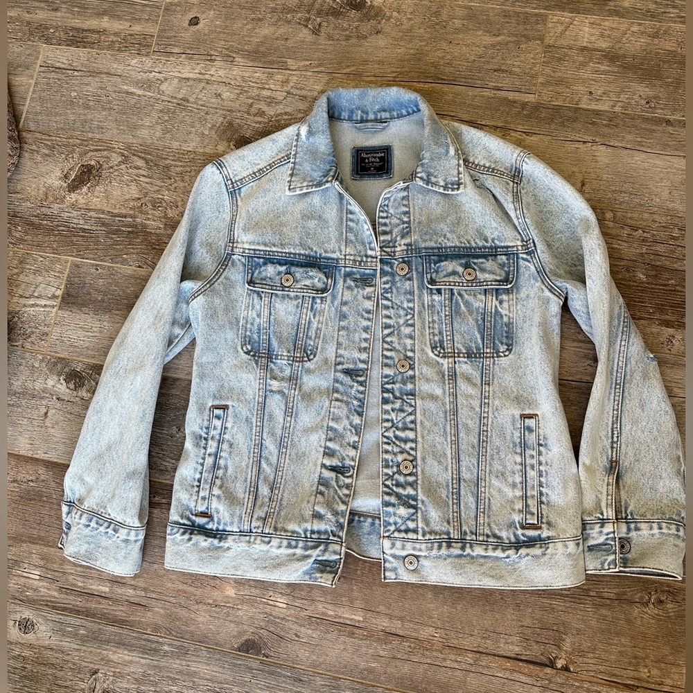 Abercrombie & Fitch Oversized Jean Jacket